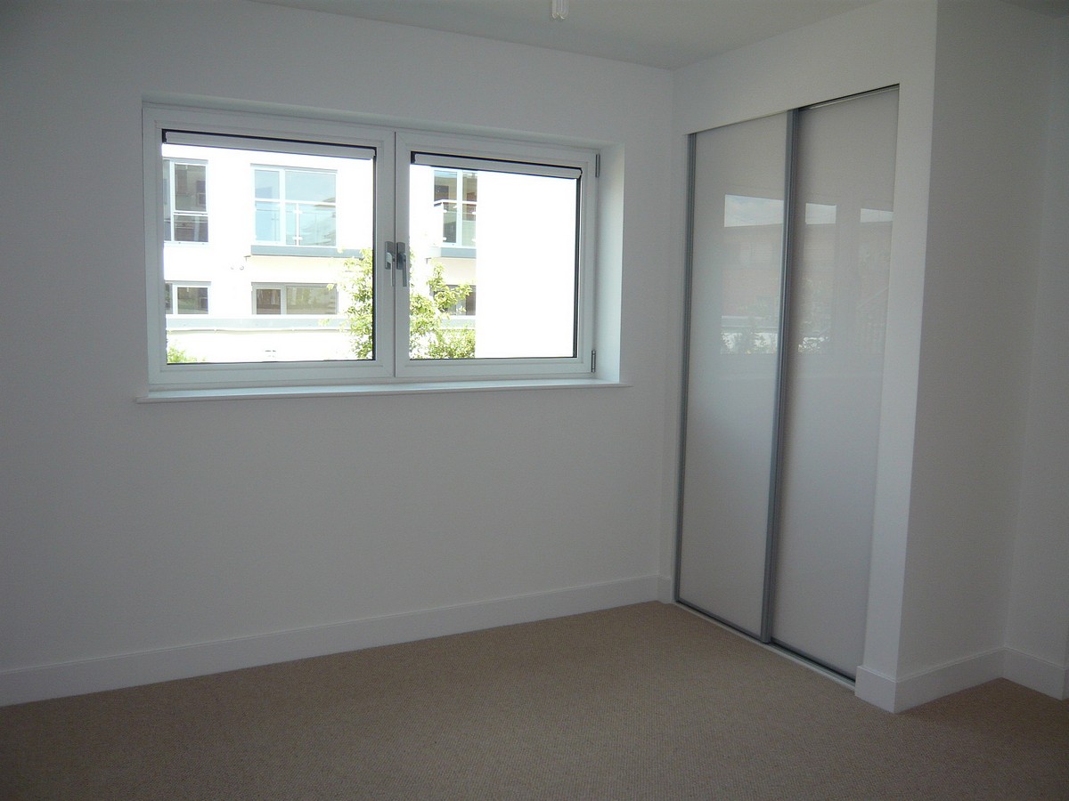 2 bedroom Flat, Park Way, Newbury, RG14 - Available, Image 3