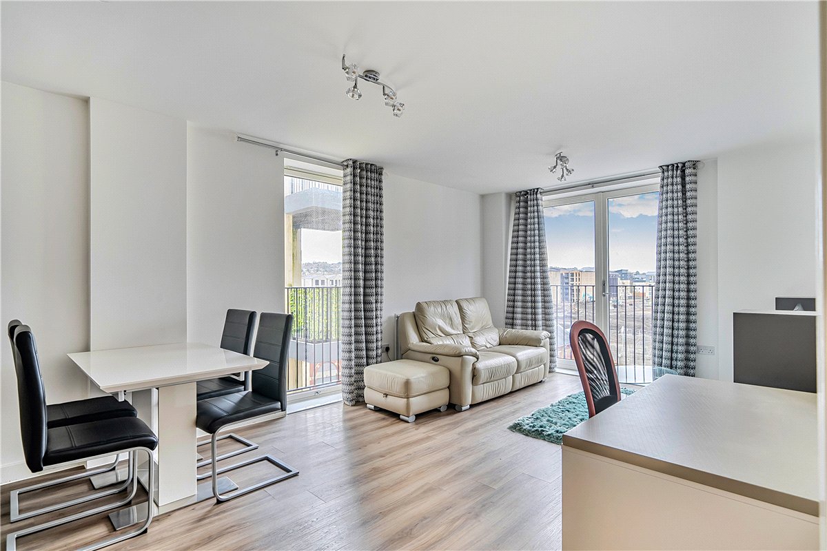 2 bedroom Flat, Midland Road, Bath, BA2 - Sold, Image 2