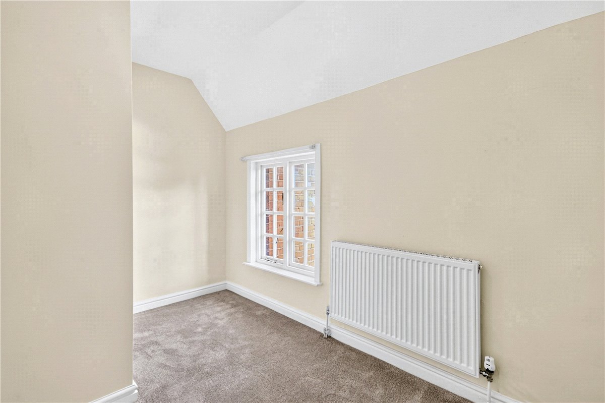4 bedroom House, Red Lane, Burton Green, CV8 - Available, Image 11