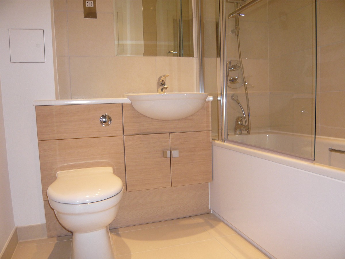 2 bedroom Flat, Park Way, Newbury, RG14 - Let Agreed, Image 5