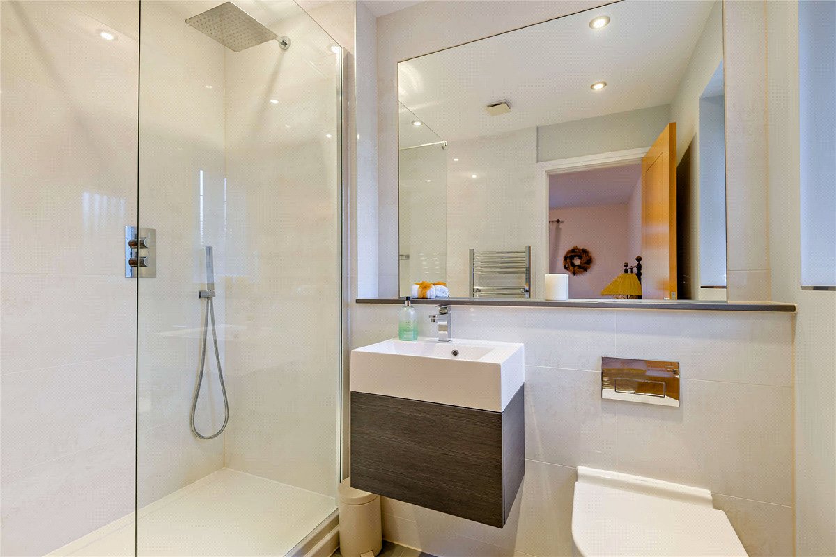 6 bedroom House, Monks Lane, Newbury, RG14 - Available, Image 18