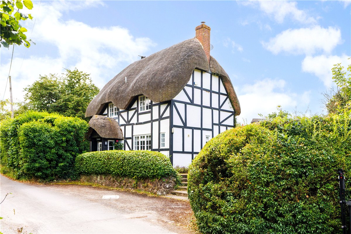 3 bedroom House, Hallam Cottages, Southend, SN8 - Sold STC