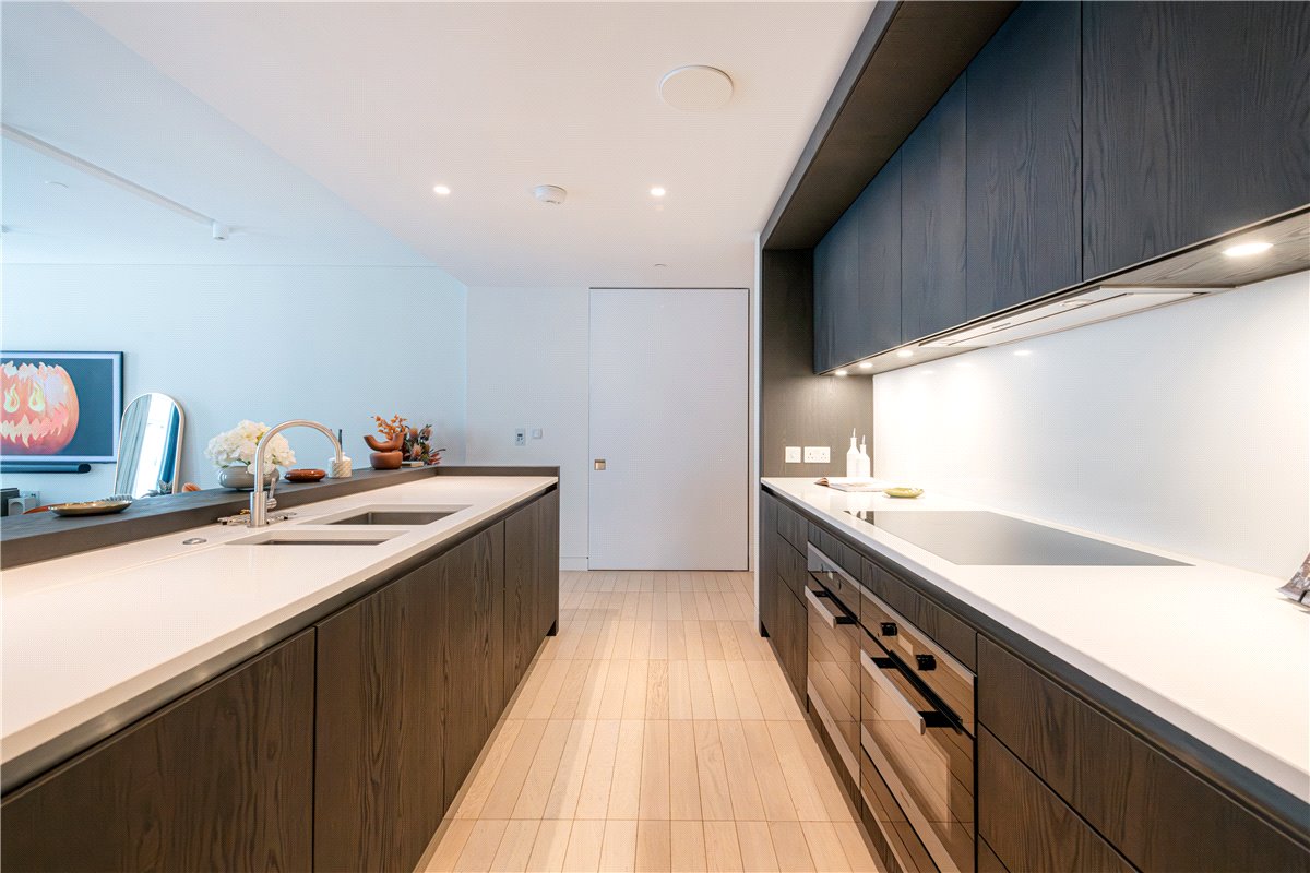 3 bedroom Flat, Cork Street, Mayfair, W1S - Available, Image 11