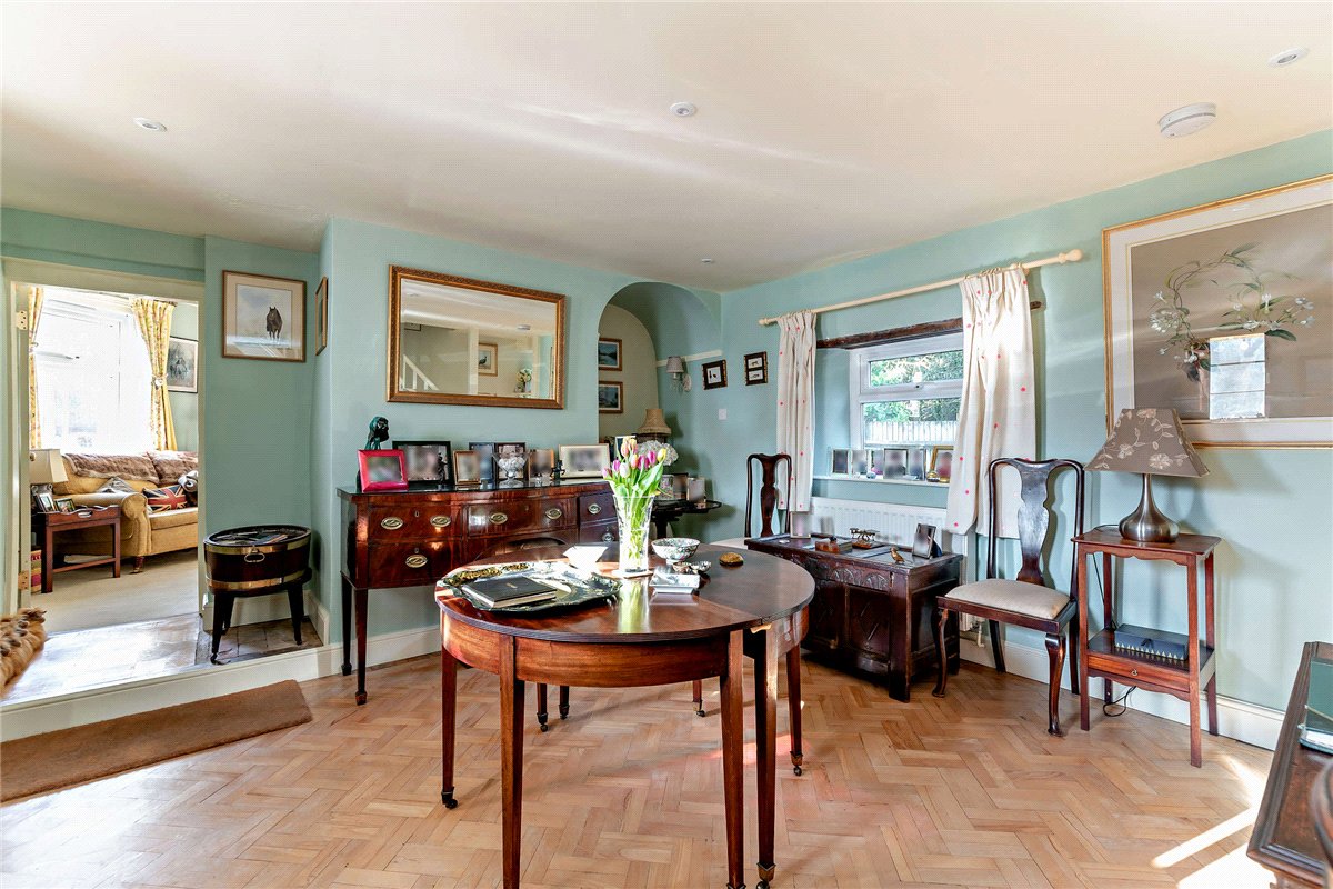5 bedroom House, Burys Bank Road, Crookham Common, RG19 - Available, Image 9