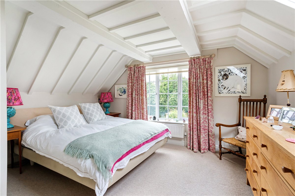 3 bedroom House, St. Johns Close, Marlborough, SN8 - Sold STC, Image 11