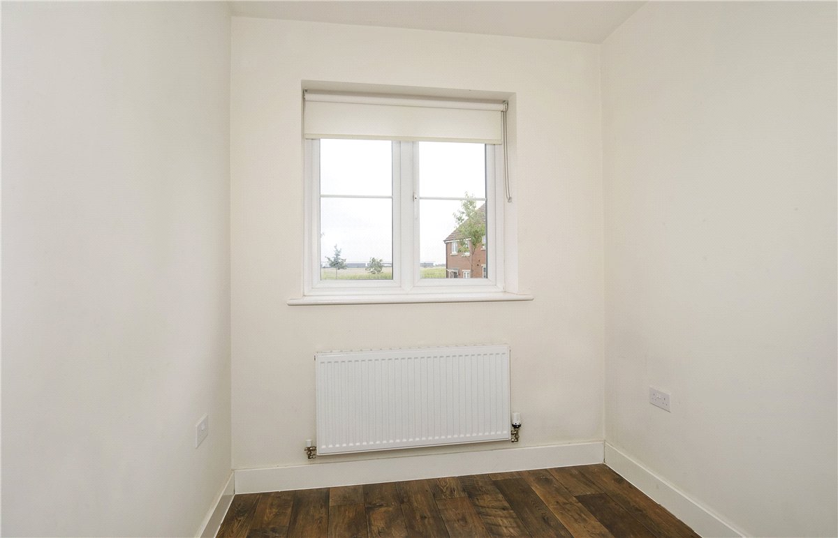 2 bedroom House, Heather Drive, Pontefract, WF8 - , Image 2
