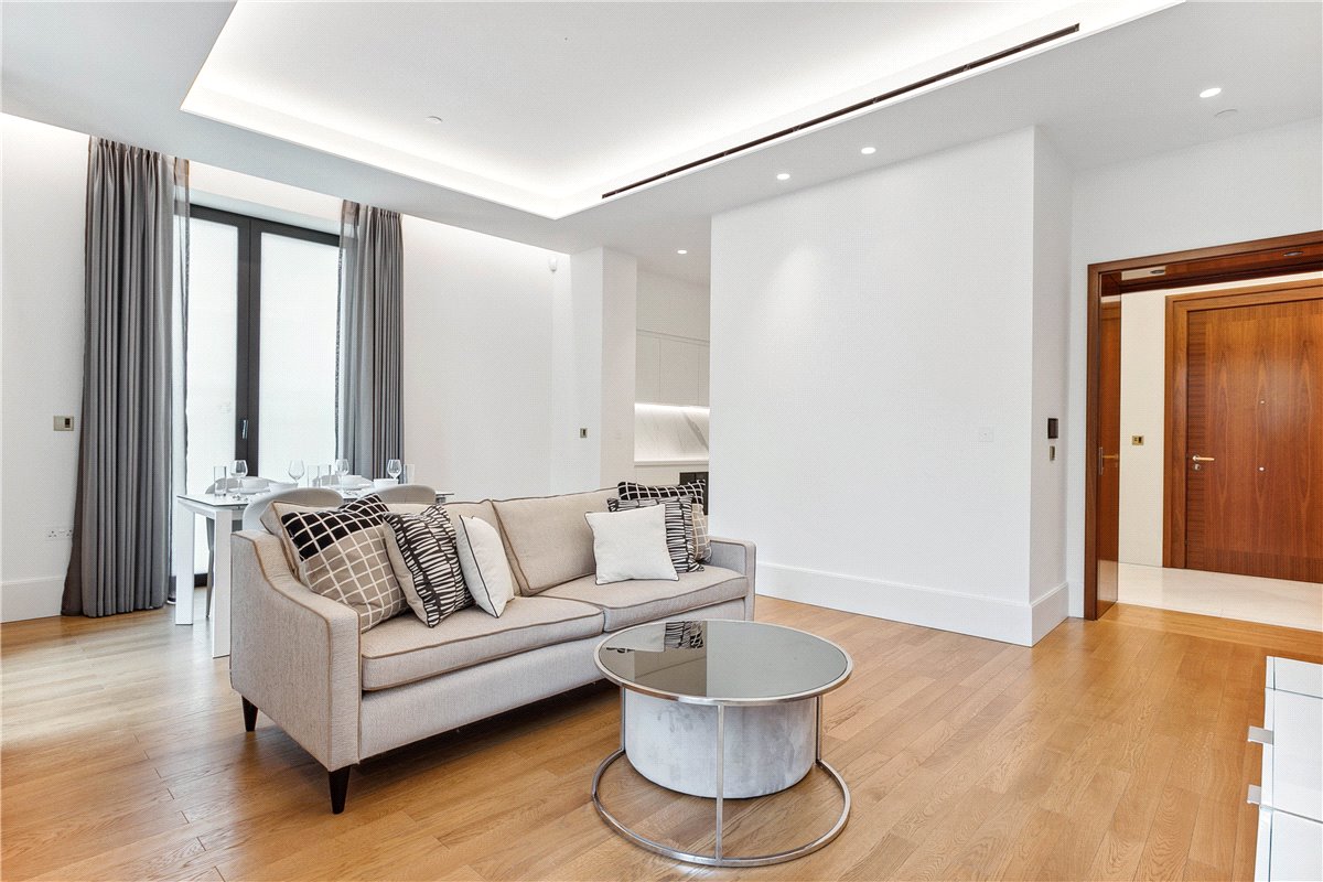 1 bedroom Flat, Lancer Square, London, W8 - Available