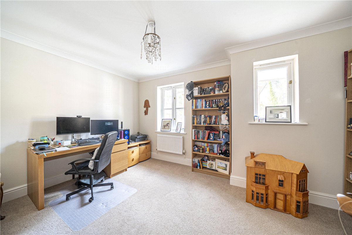 2 bedroom House, Grange Close, Winchester, SO23 - Sold, Image 4
