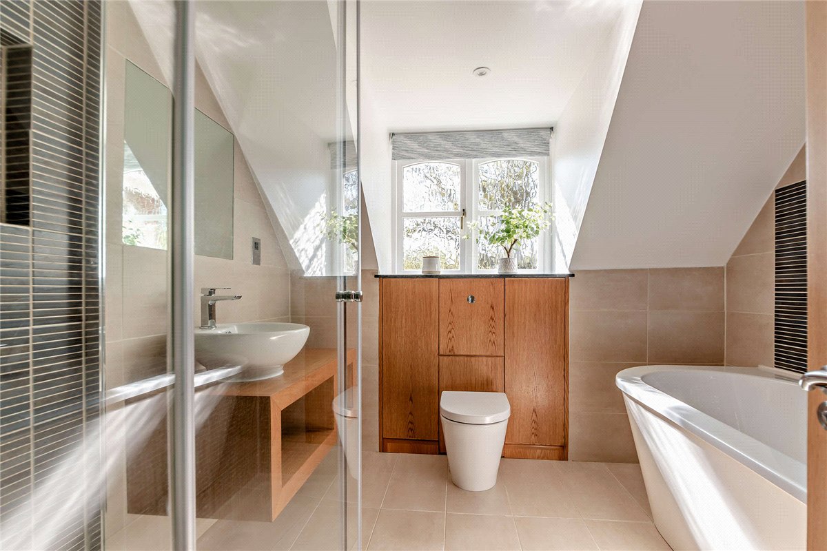 5 bedroom House, Oak Close, Baughurst, RG26 - Available, Image 20
