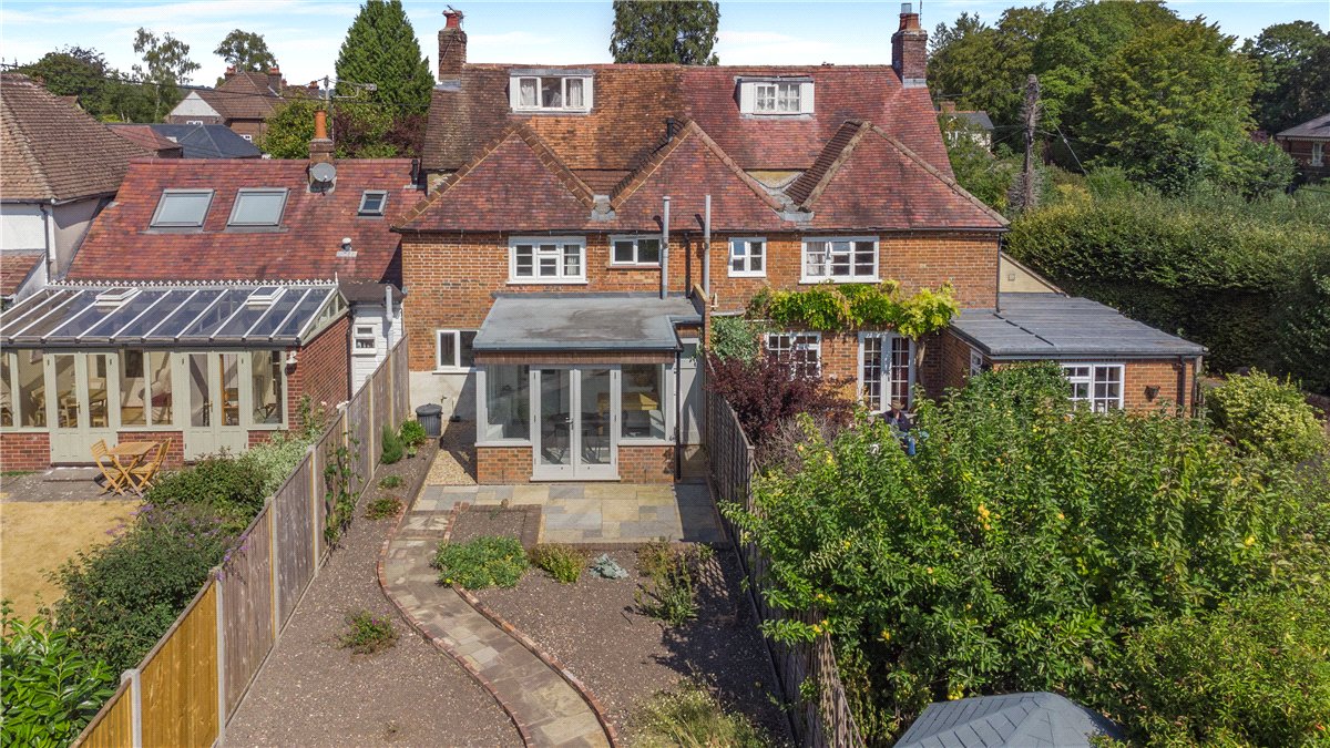 2 bedroom House, Park Lane, Twyford, SO21 - Available, Image 10