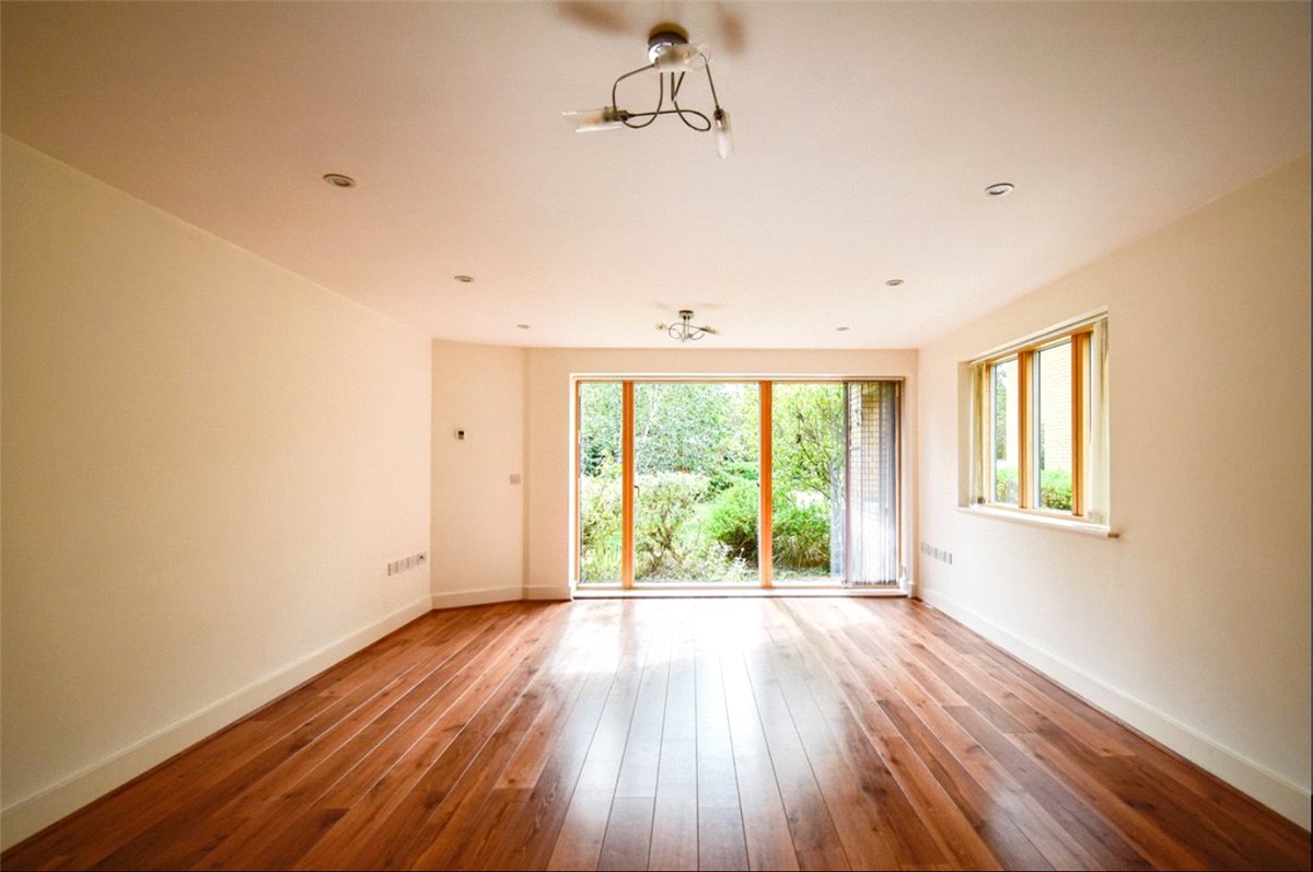 3 bedroom Flat, Wessex Court, 21 Queen Ediths Way, CB1 - Available, Image 3