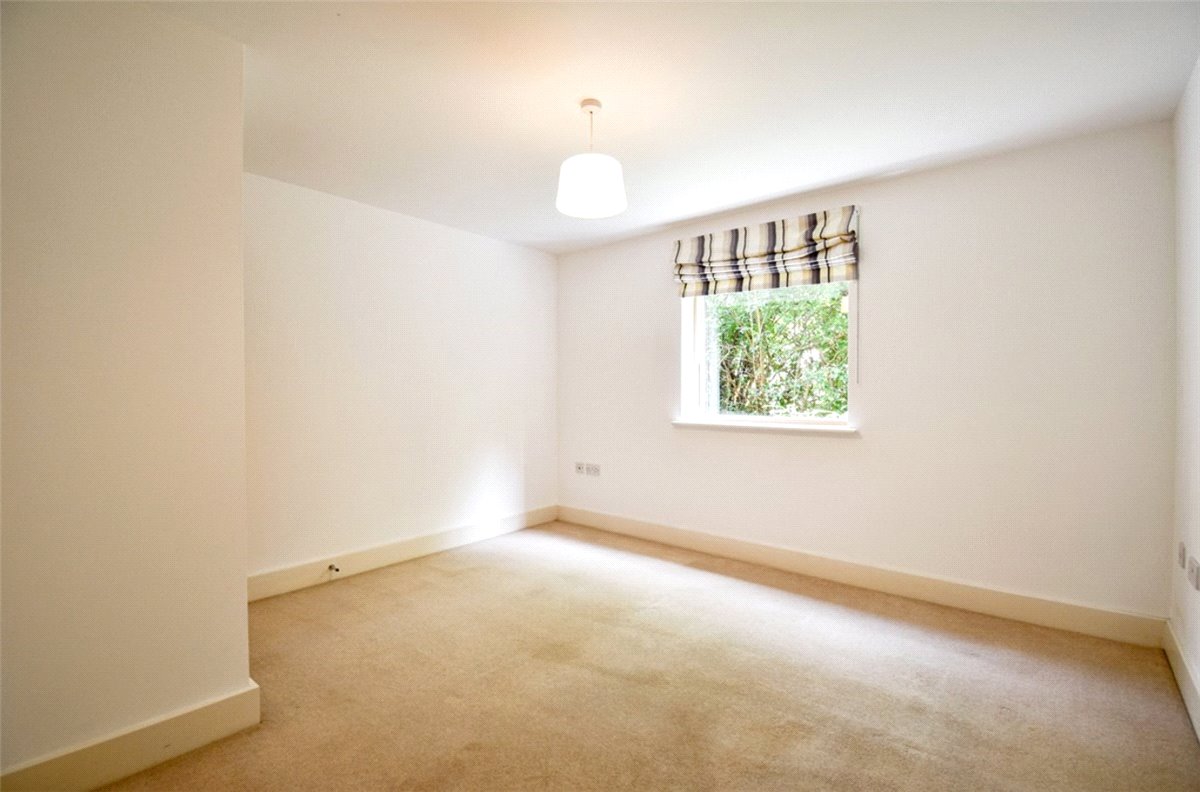 3 bedroom Flat, Wessex Court, 21 Queen Ediths Way, CB1 - Available, Image 3