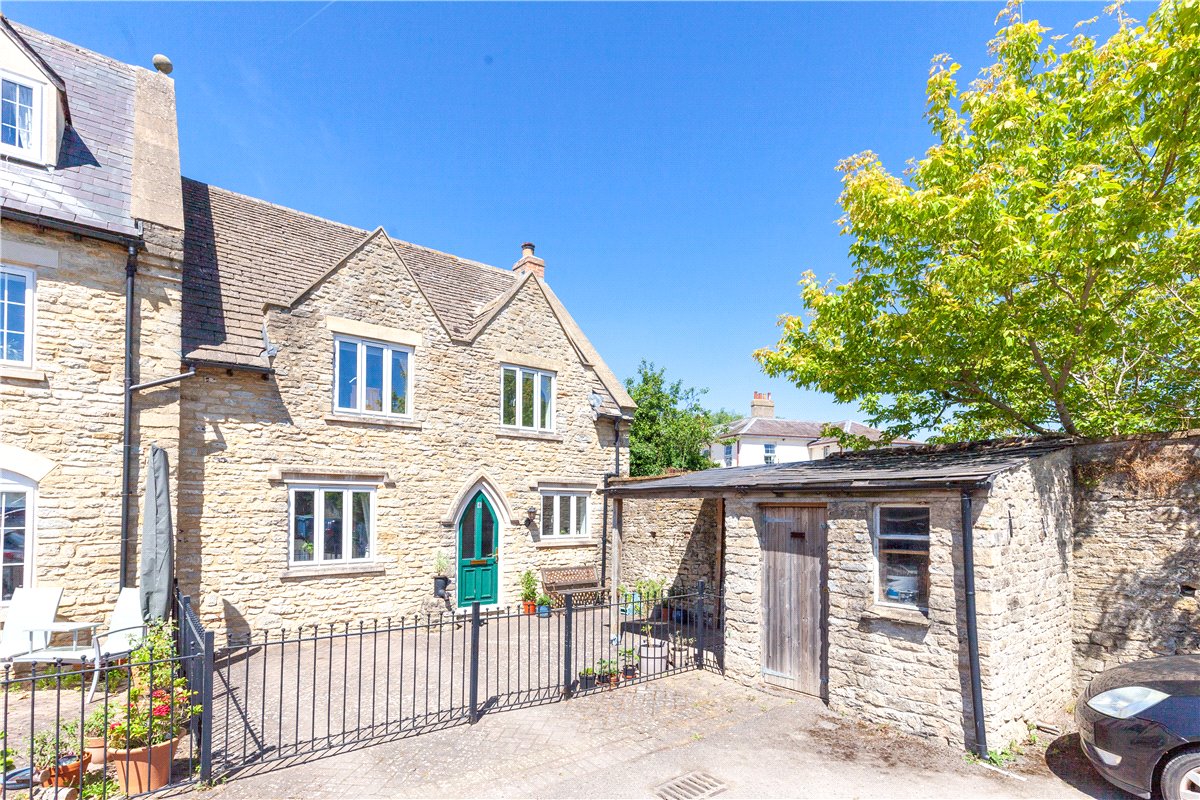 2 bedroom House, Heathfield, Bletchingdon, OX5 - 