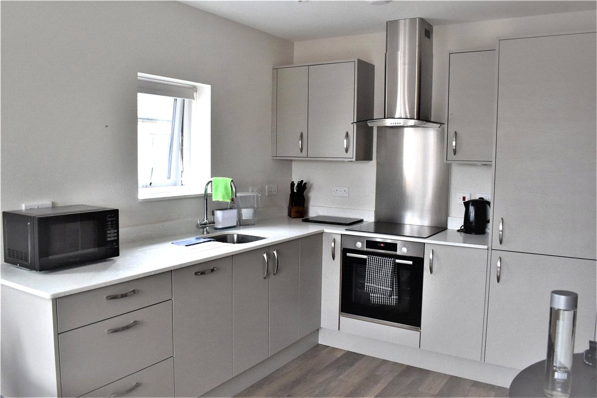 1 bedroom Flat, Steel Close, Newtown Road, RG14 - Available, Image 3