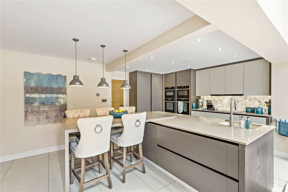 4 bedroom House, Walton Station Lane, Wakefield, WF2 - Available, Image 11