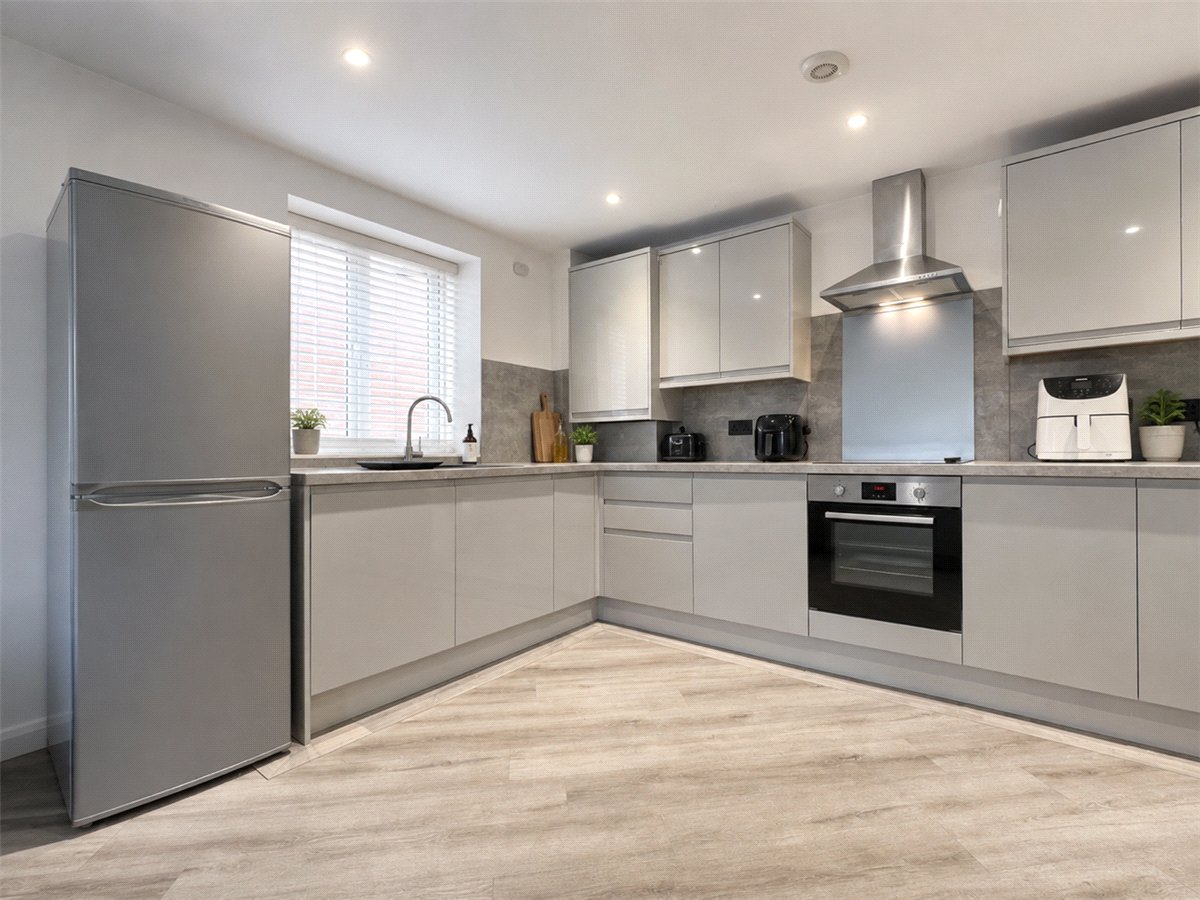 2 bedroom Flat, New Lane, Havant, PO9 - Let Agreed, Image 2