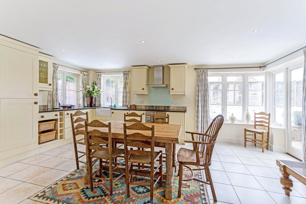 3 bedroom House, Pewsey Road, Upavon, SN9 - , Image 2