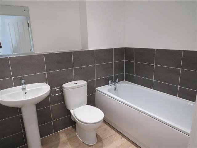 2 bedroom Flat, Barrosa Way, Whitehouse, MK8 - , Image 6