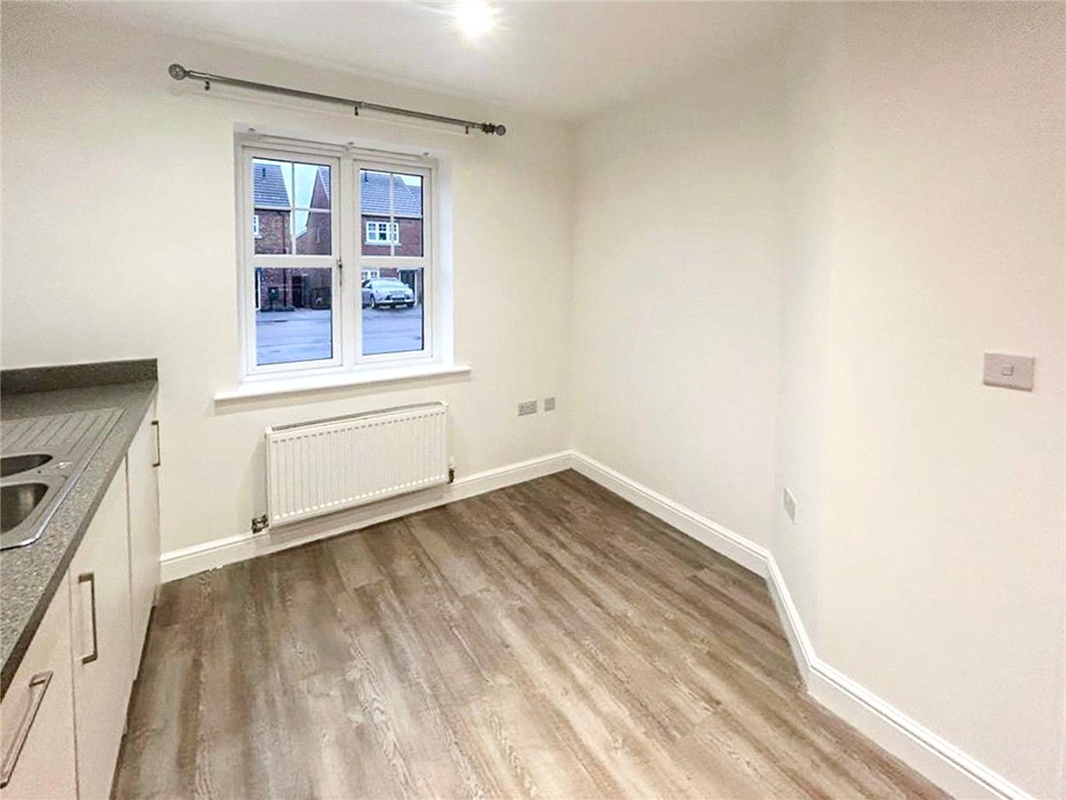 3 bedroom House, Harper Hill Gardens, Bircotes, DN11 - , Image 2