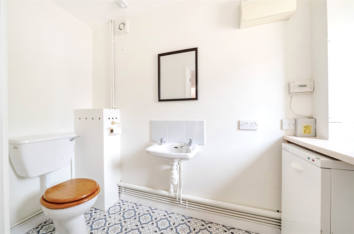 3 bedroom House, Yatesbury, Calne, SN11 - Available, Image 8