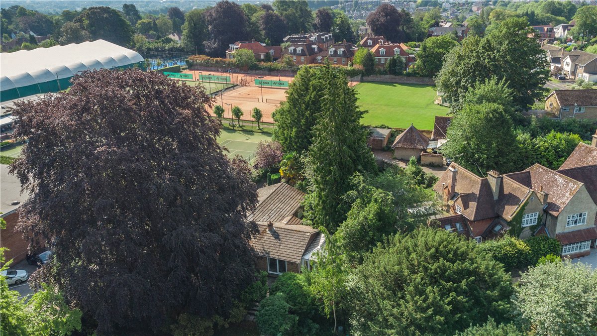 3 bedroom Bungalow, Stockbridge Road, Winchester, SO22 - Available, Image 12