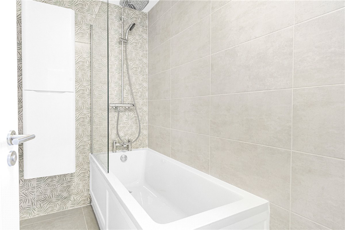 3 bedroom House, Wilmot Close, Witney, OX28 - , Image 9