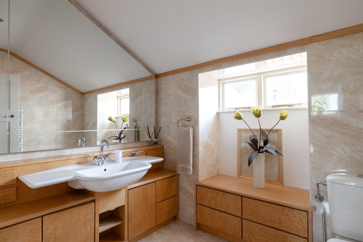 4 bedroom House, Flaxton, York, YO60 - Available, Image 2