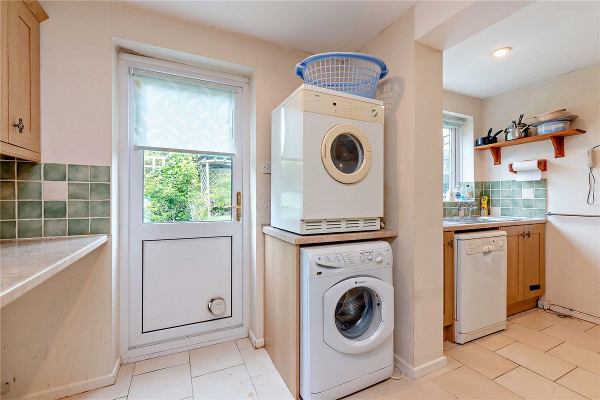 3 bedroom House, Harwood Rise, Woolton Hill, RG20 - Sold, Image 6