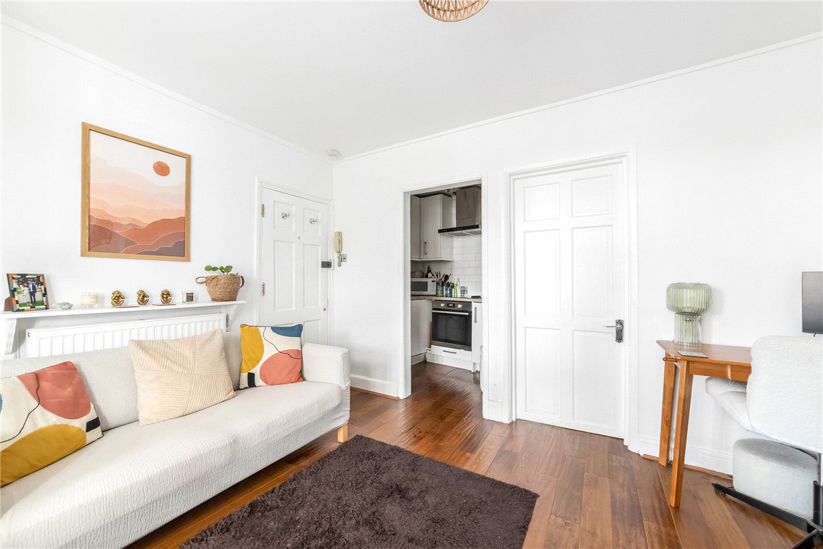 1 bedroom Flat, Beechcroft Road, London, SW17 - Available, Image 11