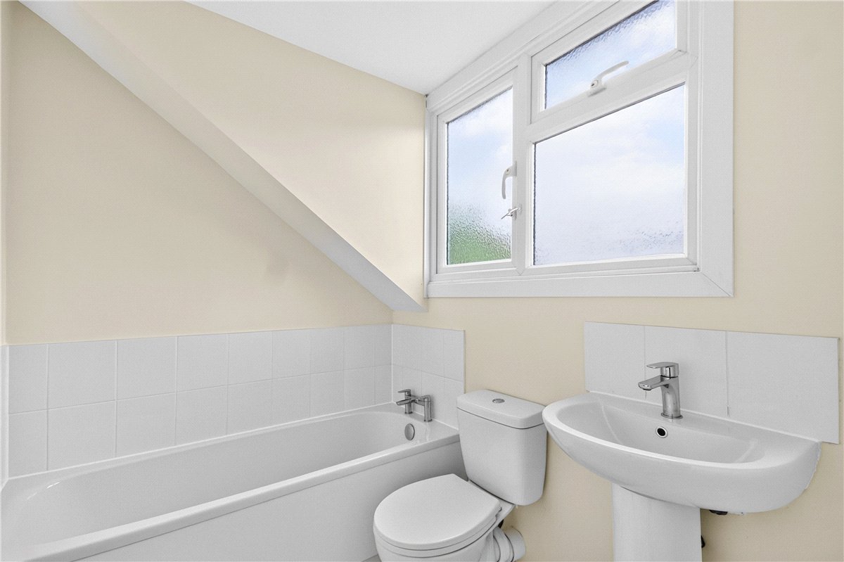 4 bedroom House, Cromwell Lane, Burton Green, CV8 - Available, Image 6