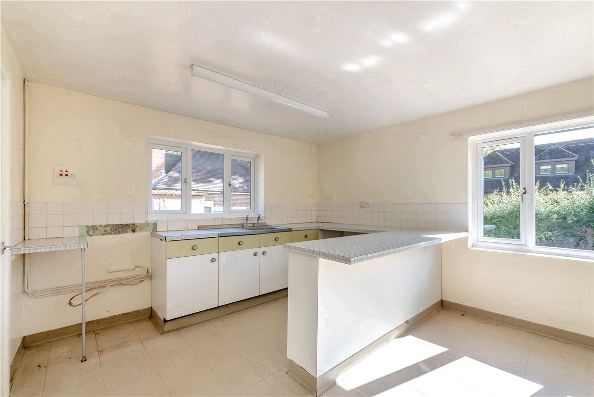 2 bedroom House, Cleves Lane, Upton Grey, RG25 - Available, Image 2