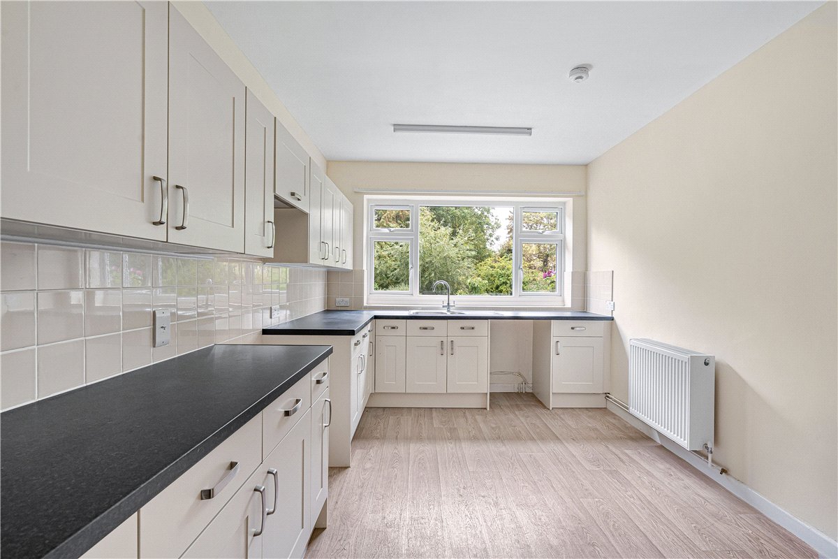 4 bedroom House, Warborough Road, Letcombe Regis, OX12 - Available, Image 2