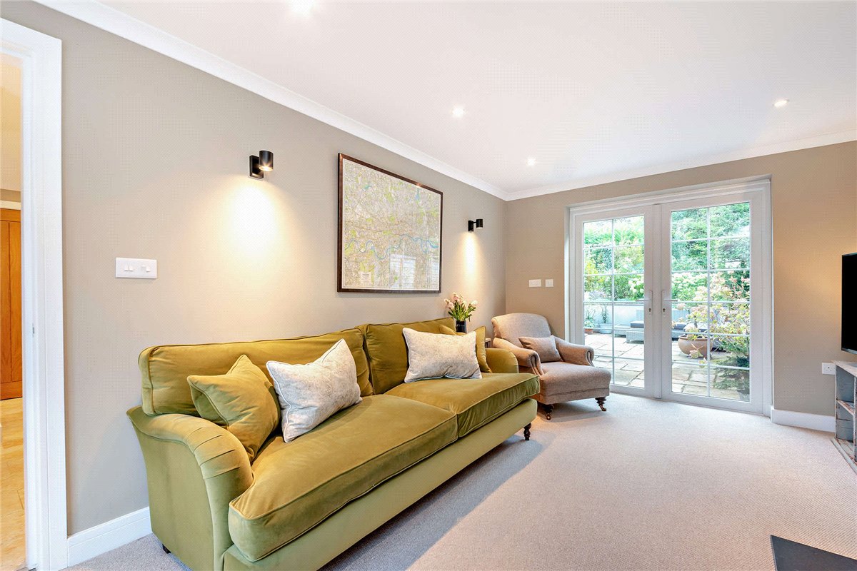 3 bedroom House, Ecchinswell, Newbury, RG20 - Available, Image 10