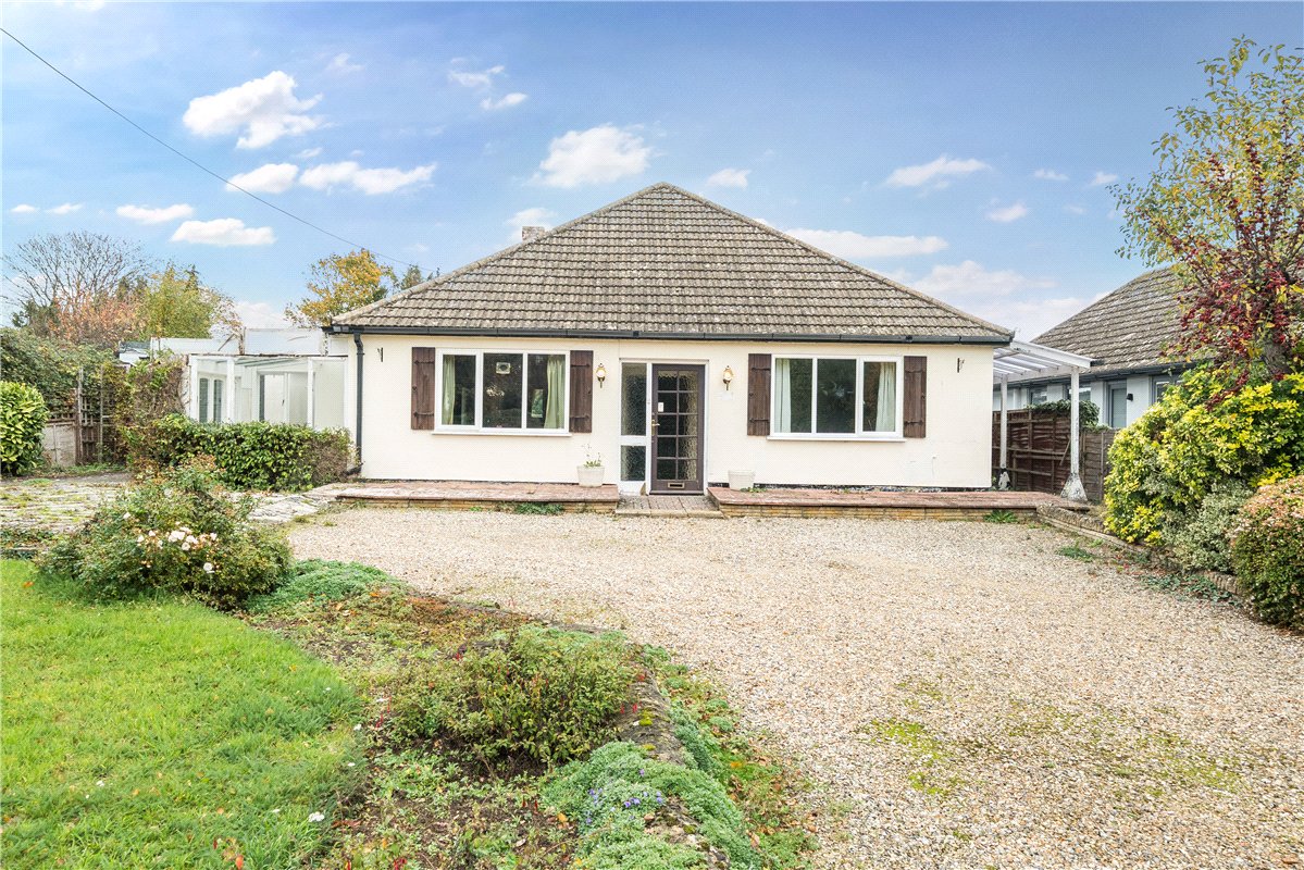 3 bedroom Bungalow, Bridle Path, Charney Bassett, OX12 - Available