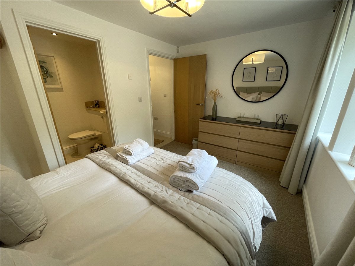 2 bedroom Flat, Brockham End Mews, Brockham End, BA1 - , Image 3