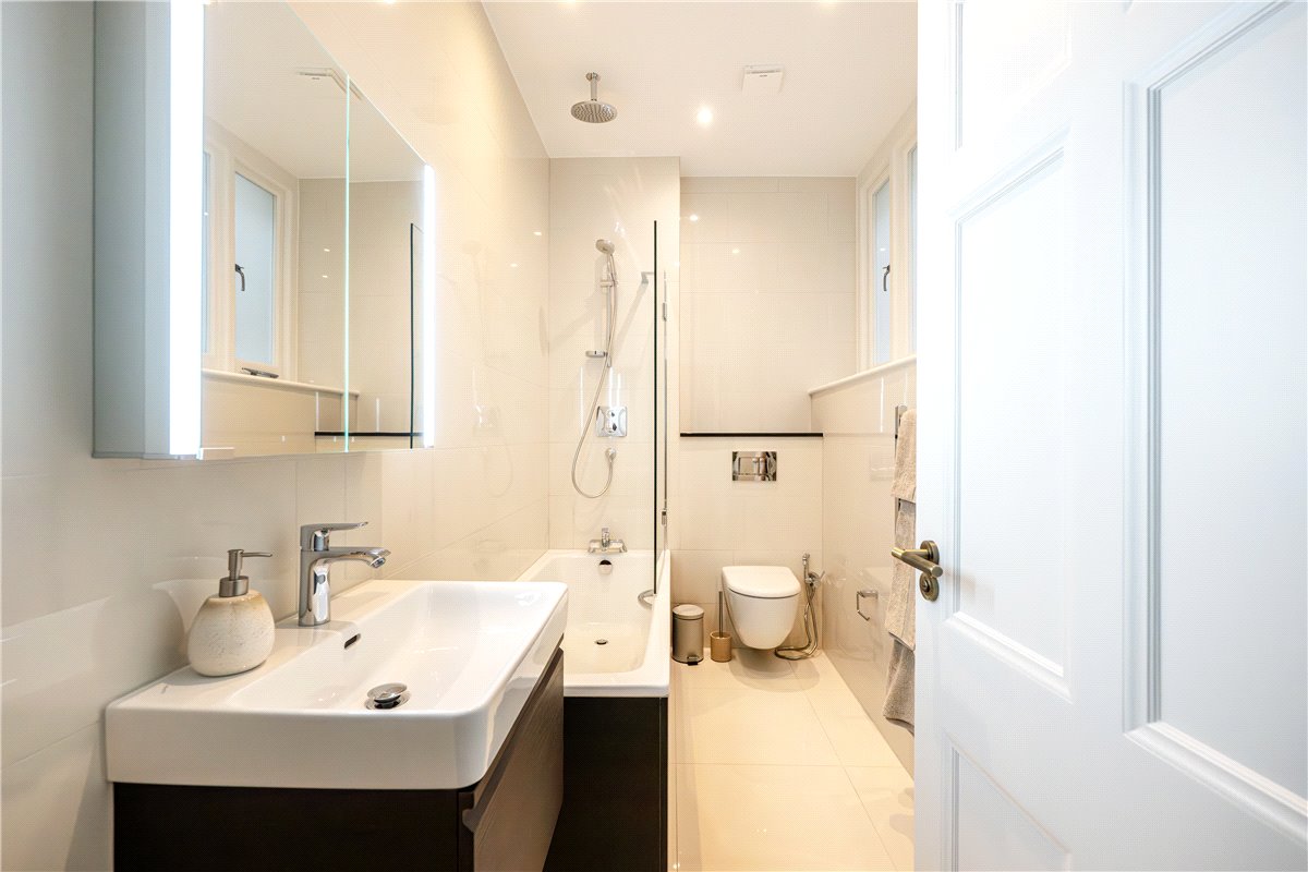 2 bedroom Flat, Stratton Street, London, W1J - Available, Image 21