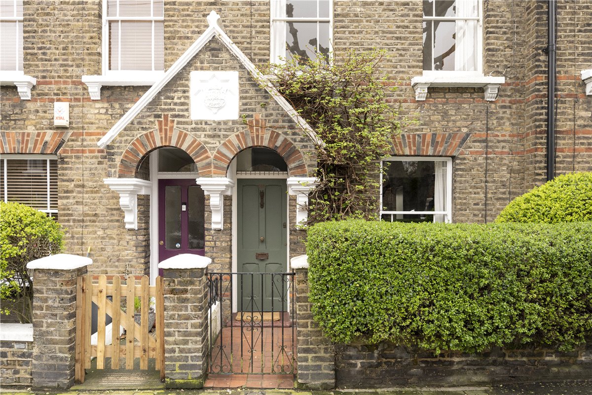 2 bedroom House, Sabine Road, Battersea, SW11 - Sold