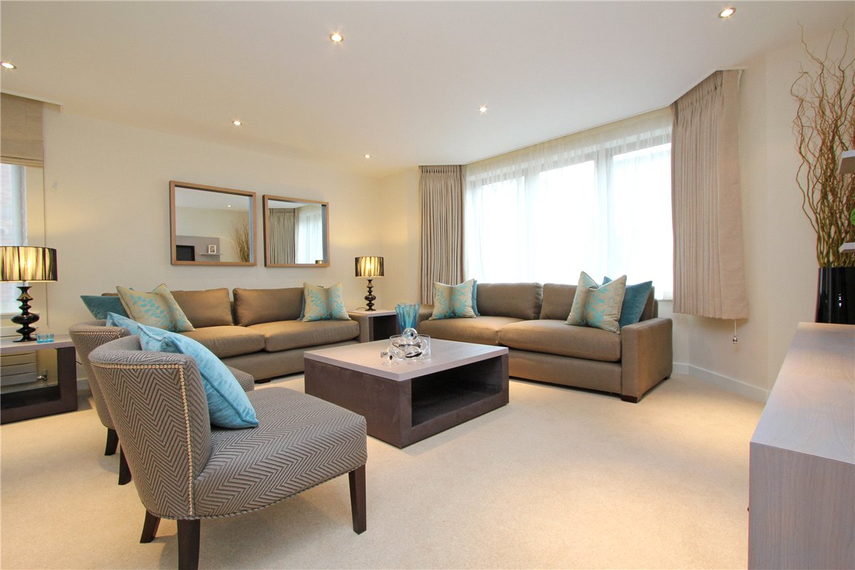 3 bedroom Flat, Holbein Place, London, SW1W - Available, Image 5