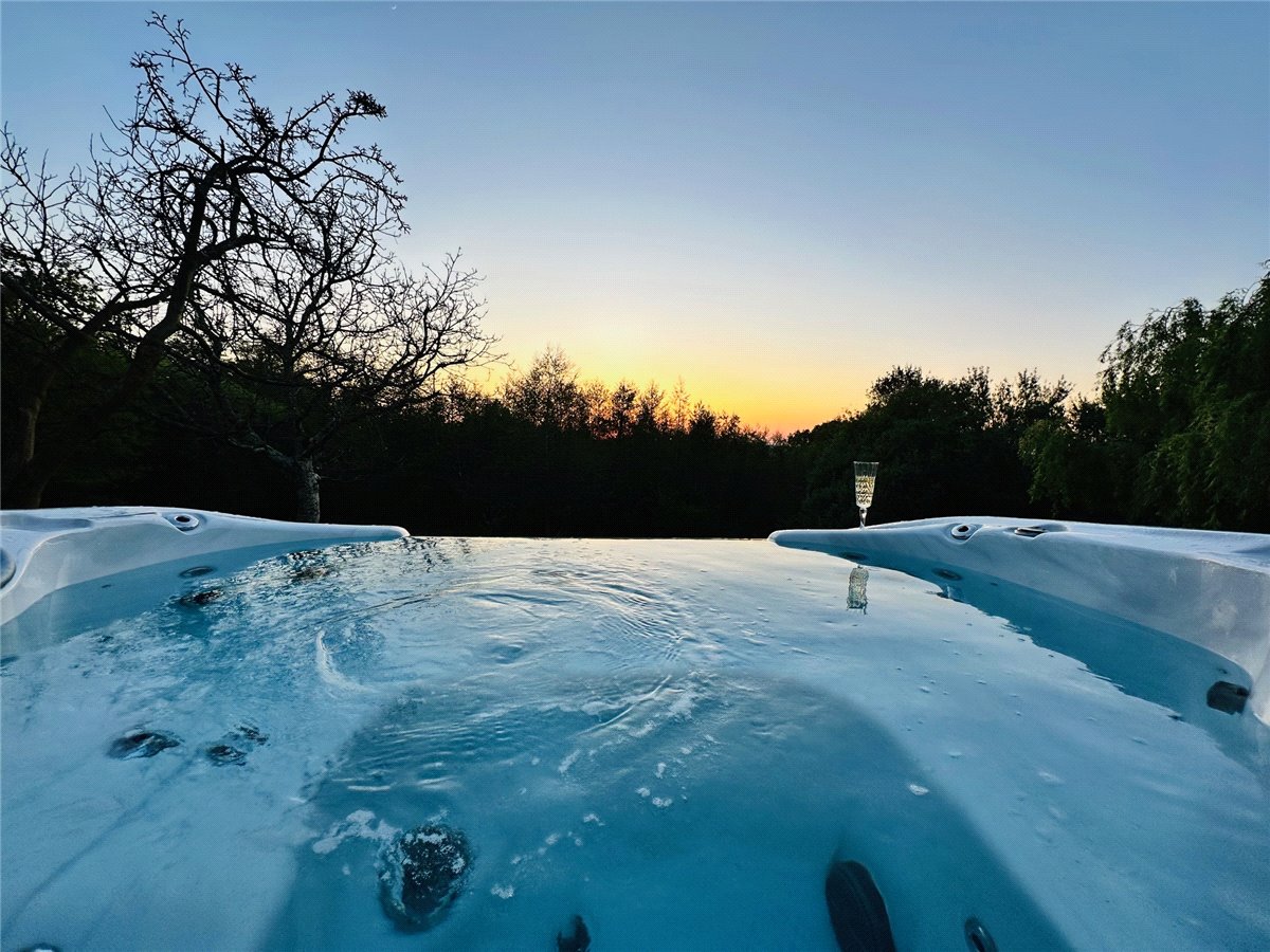 5 bedroom House, Studley Corner, Studley, SN11 - Sold, Image 7