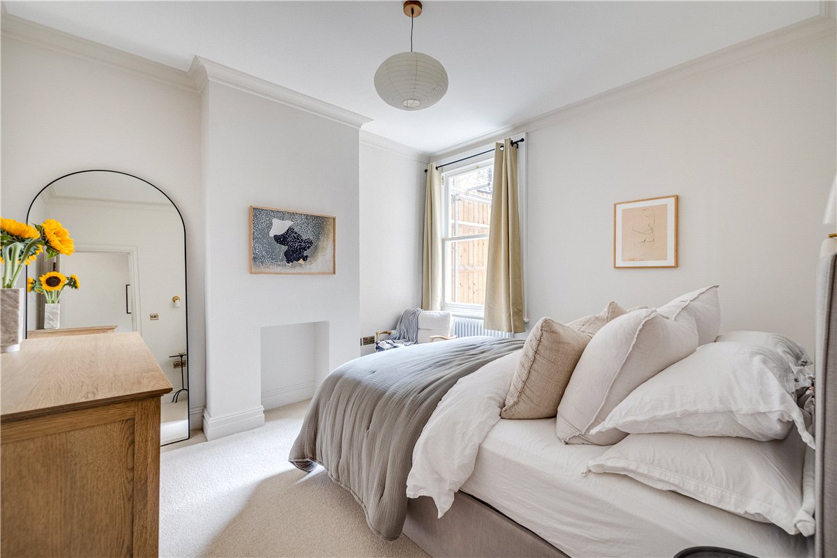 2 bedroom Flat, Astonville Street, London, SW18 - Sold, Image 7