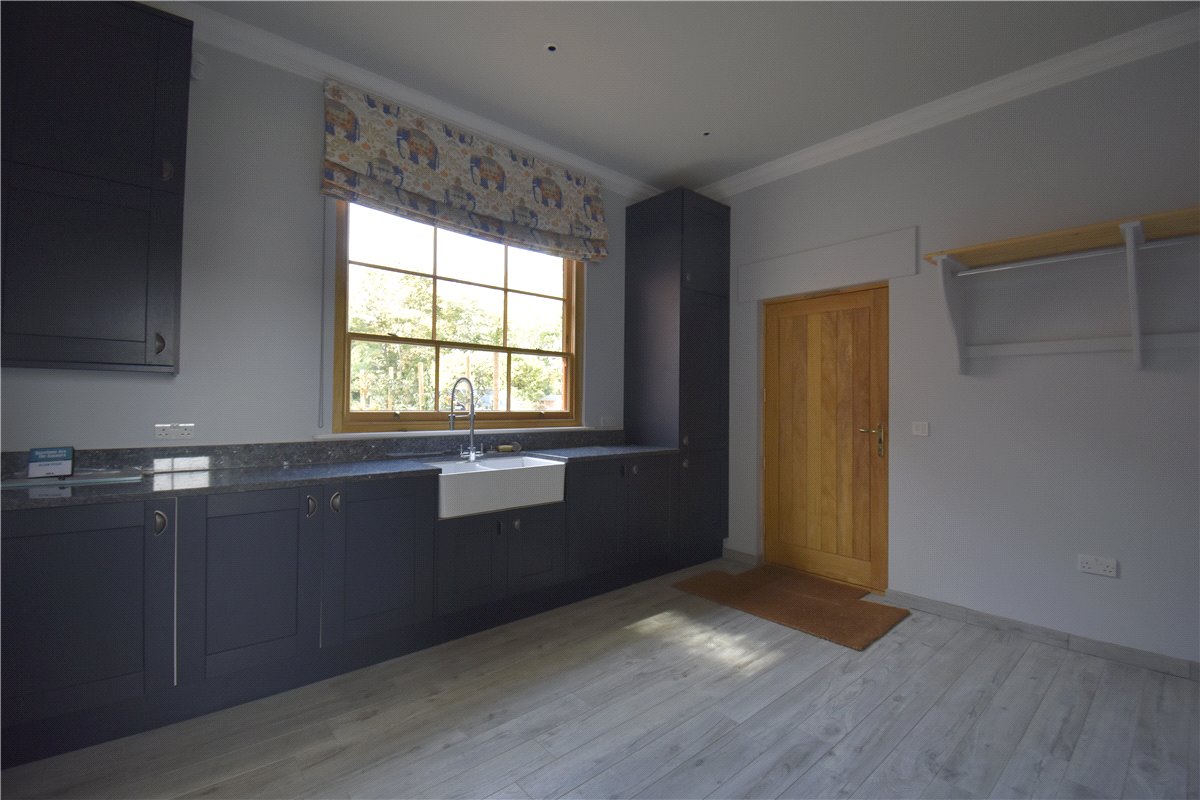 6 bedroom House, Newmarket Road, Kirtling, CB8 - , Image 32