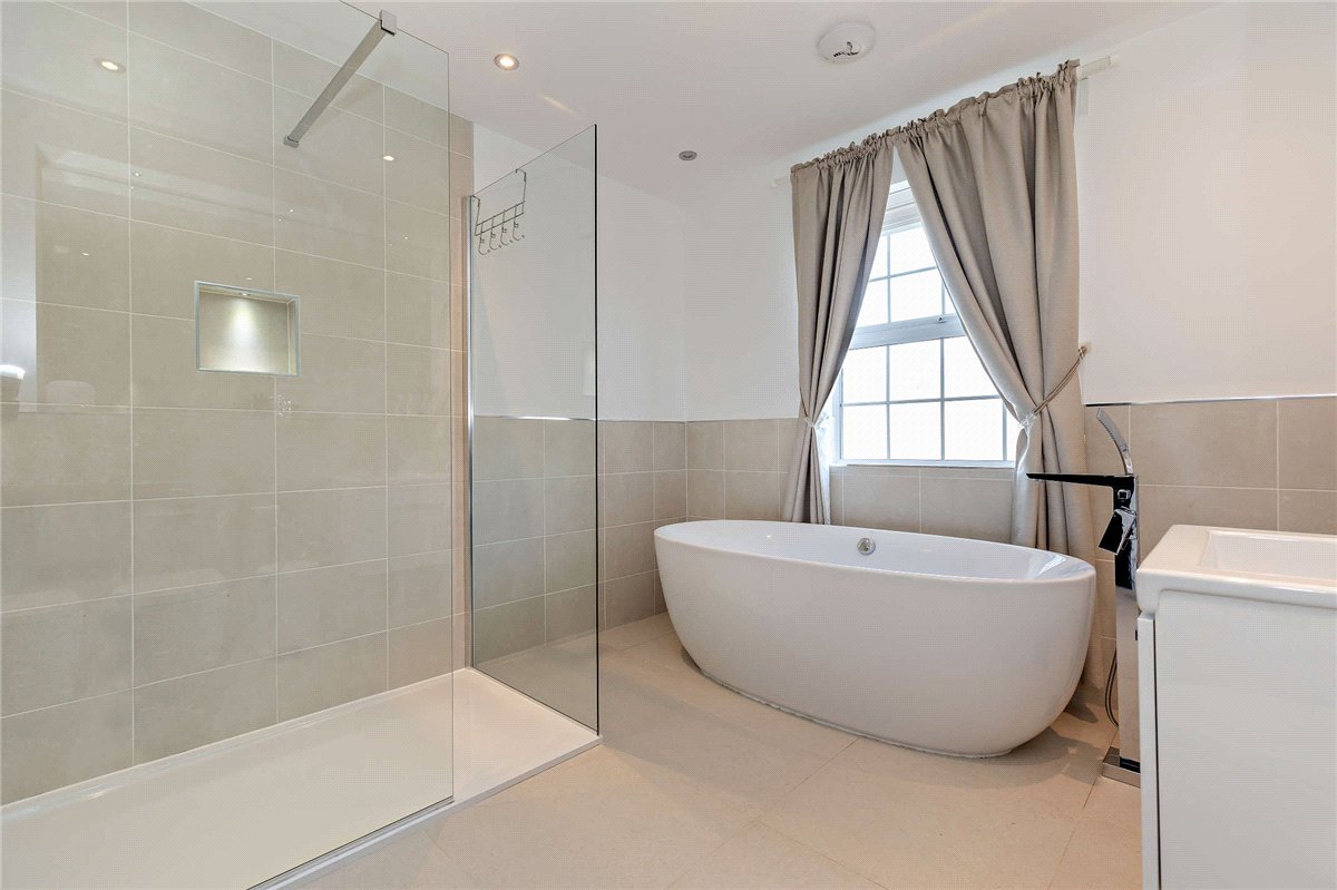 6 bedroom House, Woodland Close, Wetherby, LS22 - Available, Image 13