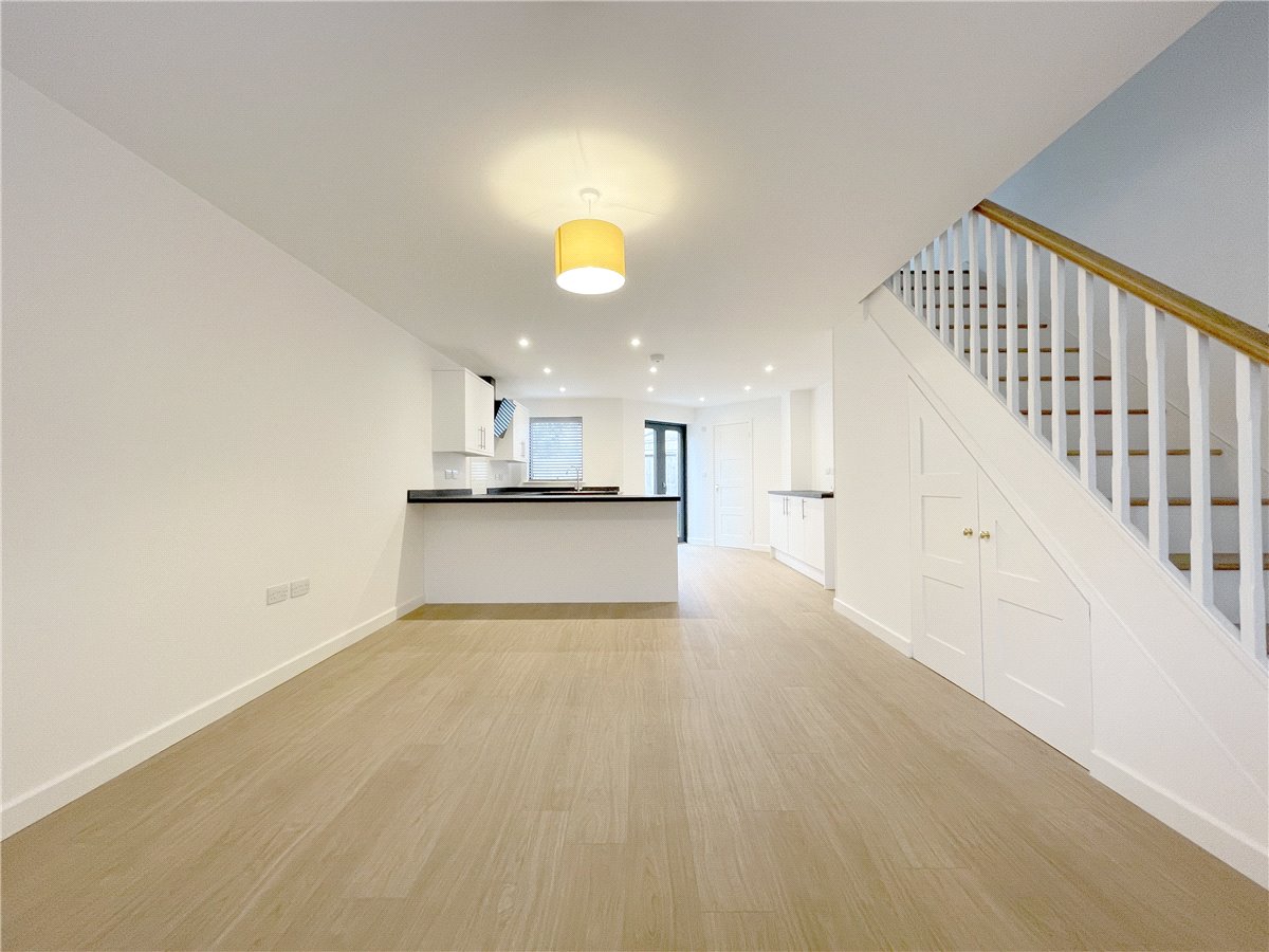 2 bedroom House, North Street, Cambridge, CB4 - , Image 3