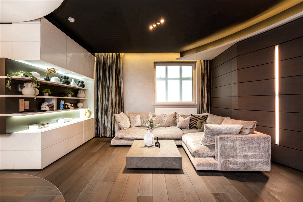 4 bedroom Flat, North Row, Mayfair, W1K - Available, Image 17