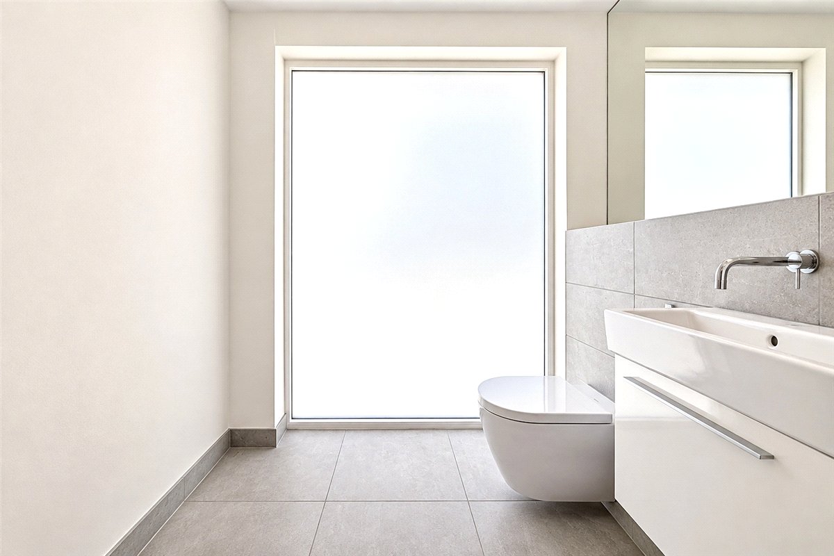 3 bedroom Flat, Broomhouse Lane, London, SW6 - Available, Image 10