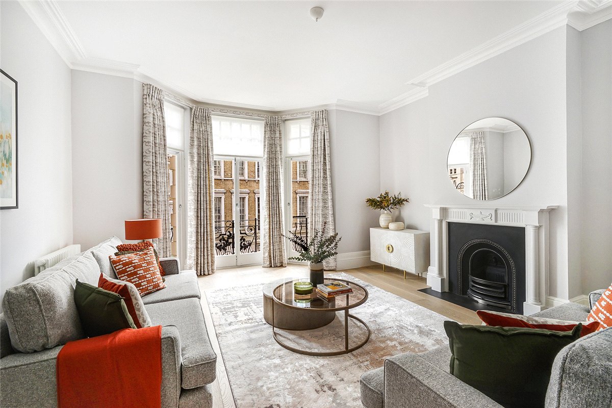 4 bedroom Flat, Gloucester Road, South Kensington, SW7 - Available