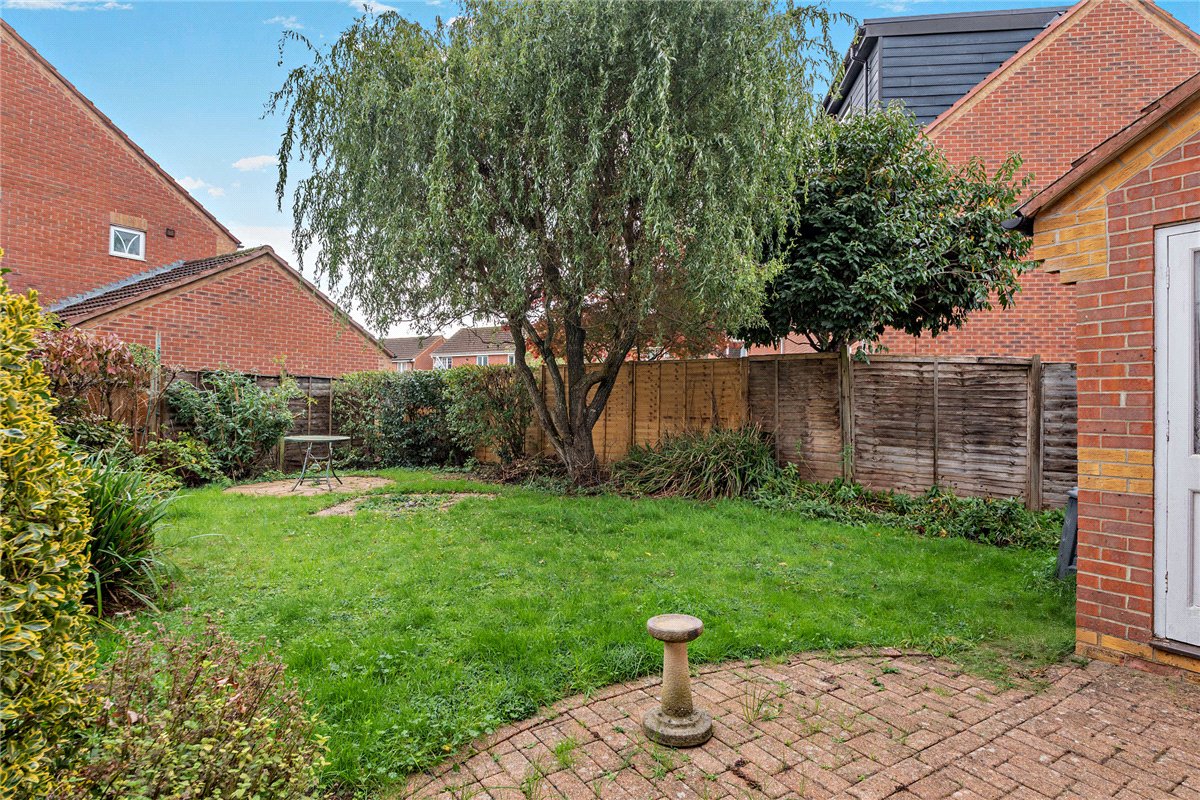 3 bedroom House, Horseshoe End, Newbury, RG14 - Sold STC, Image 2