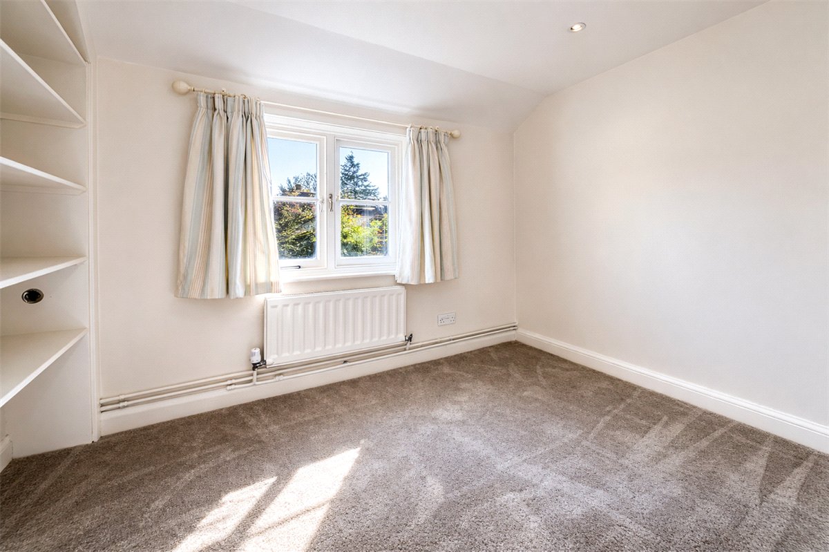 3 bedroom Cottage, Rectory Road, Oakley, RG23 - Let Agreed, Image 9