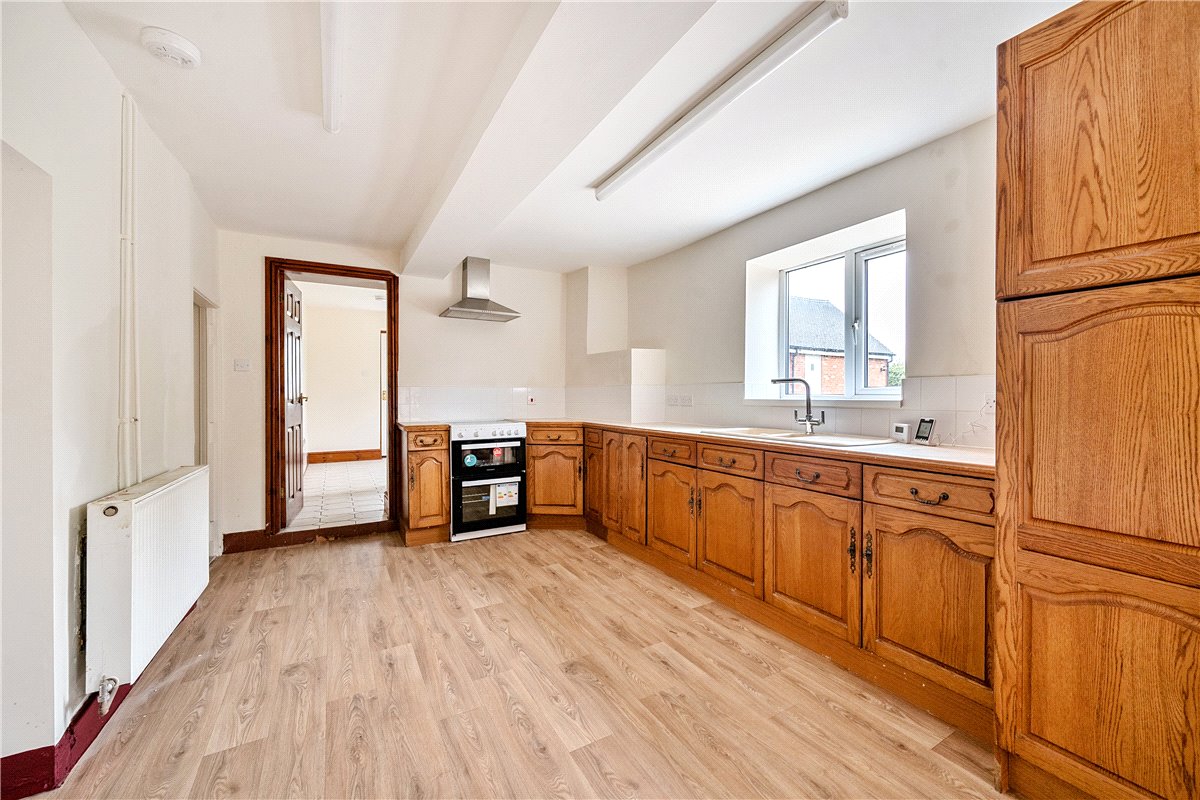 5 bedroom House, Tuppenhurst Lane, Rugeley, WS15 - Available, Image 6