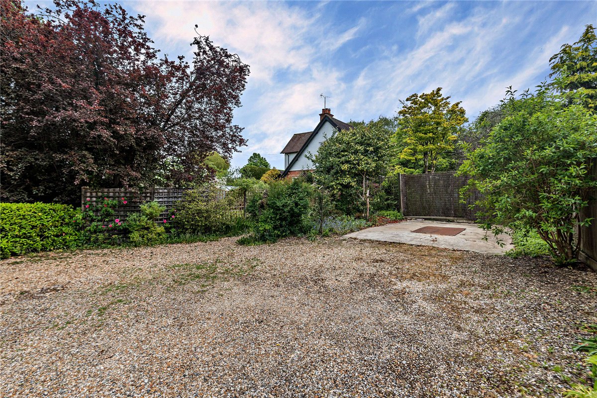 5 bedroom House, Andover Road, Newbury, RG14 - Available, Image 32